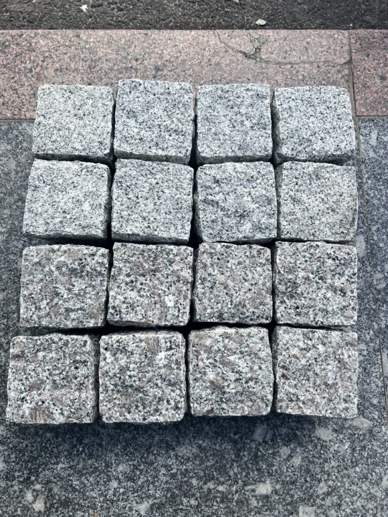 ĐÁ CUBIC